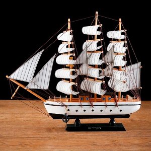 Сувенирная модель корабля «Пиллад», борта белые, паруса белые, 45x9x41 см