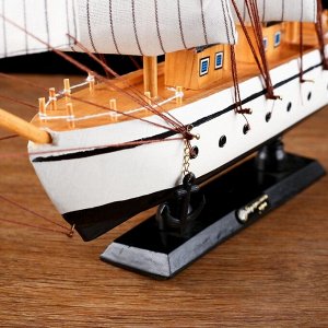 Сувенирная модель корабля «Пиллад», борта белые, паруса белые, 45x9x41 см
