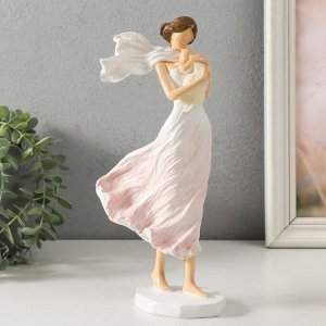 Фигурка полистоун «Мама и малыш. Ветер», 12.5x8.5x25 см