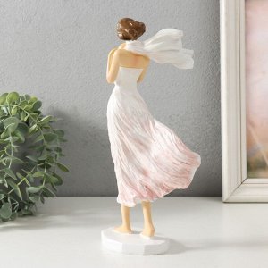 Фигурка полистоун «Мама и малыш. Ветер», 12.5x8.5x25 см
