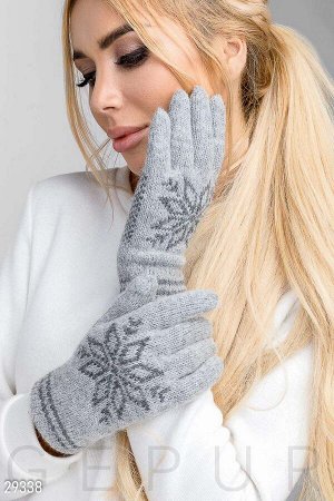 Теплые перчатки с рисунком