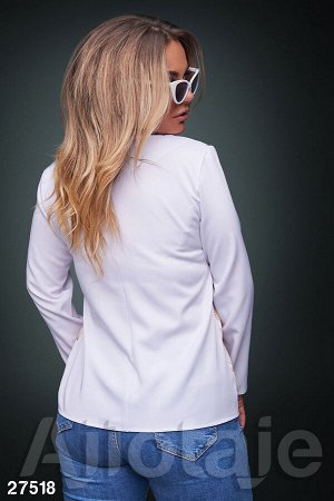 Блузка с длинным рукавом белого цвета
