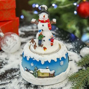Сувенир полистоун световой "Дети лепят снеговика" вращается 17х12,5х12,5 см