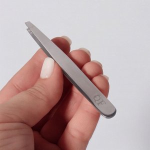 Пинцет Premium скошенный, широкий, 9.6 см, на блистере, цвет серебристый