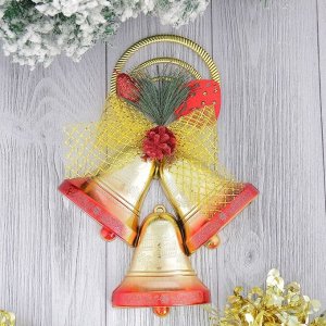 Украшение новогоднее "Три колокольчика с красной шишкой и бантиком" 18х25 см