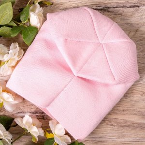 Шапка-конверт, цветочек сбоку, стразы и бусинки, розовая