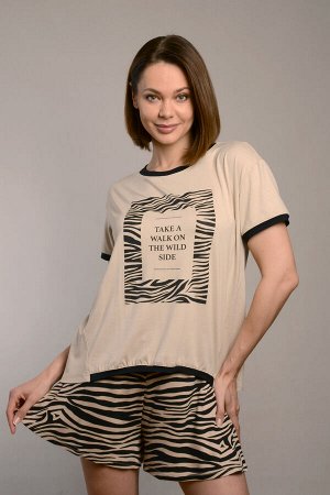 Костюм