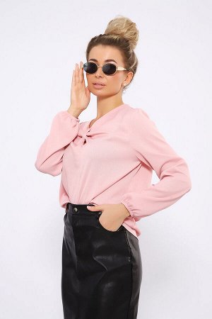 Блузка Варианты расцветки: молочный, персиковый, розовый, светло-сиреневый
Ткань: креп, Состав: 100% ПЭ
Важная и незаменимая часть гардероба деловой женщины - офисная блузка из тонкого крепа. Ткань пр