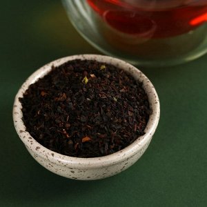 Подарочный набор «Настоящему джентельмену»: чай чёрный со вкусом лимона 100 г., френч-пресс