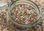 Смесь Салатная. Семечки подсолнуха чищенные, семечки тыквенные, кунжут белый, лен.
