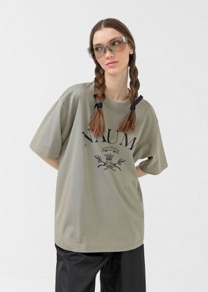 Футболка Naum*i ПРОДАМ СО СКИДКОЙ