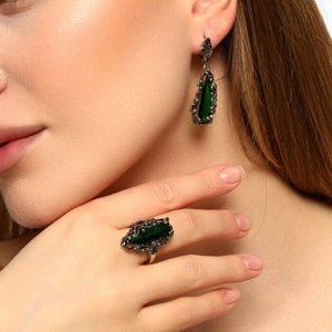 Крупный комплект ювелирной бижутерии серьги и кольцо 18 р, покрытие: посеребрение, вставка: фианиты, цвет: графитовый и зеленый, арт.213.323-18