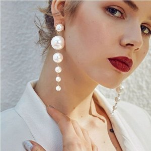 Серьги  с жемчугом в стиле Барокко.