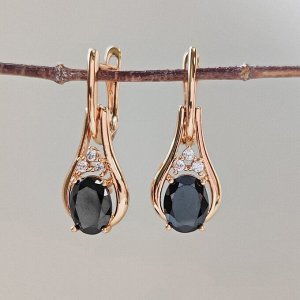 Серьги Вставка: Циркон
Материал изделия: ювелирный сплав
Размер: - 3 см
Вид(модель) сережек: Английский замочек

Красивые серьги  с благородными цирконами изготовлены из специального гипоаллергенног