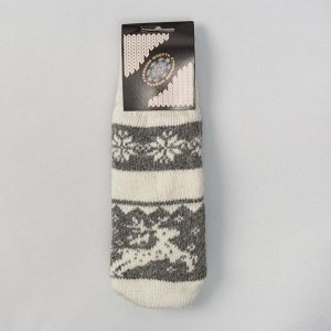 Варежки женские шерстяные «Олень со снежинкой», цвет белый/серый, размер 20-22
