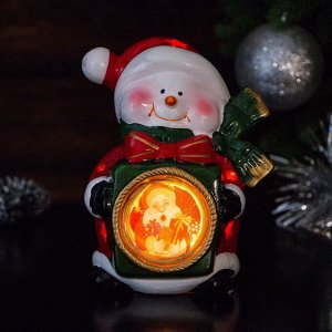 Сувенир керамика свет "Дед Мороз/Снеговик с подарком" МИКС 15х11,5х9,5 см