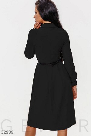 Расклешенное черное платье