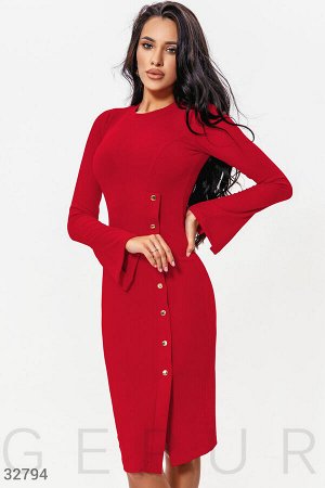 Трикотажное красное платье