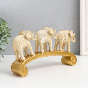 Фигурка полистоун «Три белых слона на дуге, с золотом», 26x5.5x13 см