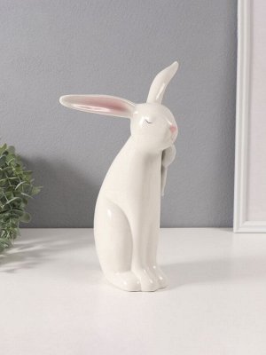 Фигурка керамика «Белый зайка с большим бантом», 10.5x19.5x29.5 см