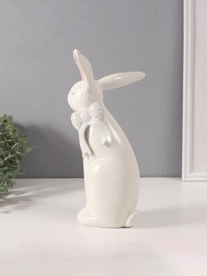 Фигурка керамика «Белый зайка с большим бантом», 10.5x19.5x29.5 см