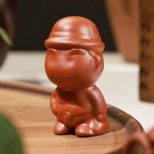Фигурка для чайной церемонии TAKE IT EASY «Писающий мальчик в шляпе», керамика, 3.5x3.5x6 см