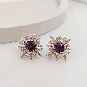 Серьги Вставка: Циркон
Материал изделия: ювелирный сплав
Размер: - 2 см
Вид(модель) сережек: Английский замочек

Красивые серьги  с благородными цирконами изготовлены из специального гипоаллергенног