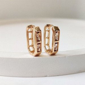 Серьги Вставка: Циркон
Материал изделия: ювелирный сплав
Размер: - 1.5 см
Вид(модель) сережек: Английский замочек

Красивые серьги  с благородными цирконами изготовлены из специального гипоаллергенн
