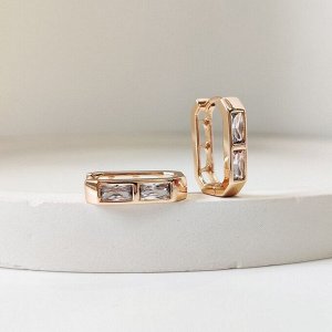 Серьги Вставка: Циркон
Материал изделия: ювелирный сплав
Размер: - 1.5 см
Вид(модель) сережек: Английский замочек

Красивые серьги  с благородными цирконами изготовлены из специального гипоаллергенн