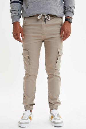 брюки Размеры модели: рост: 1,82 грудь: 95 талия: 80 бедра: 97 Надет размер: 30 Elastan 3%,полиэстер 32%,хлопок 65%