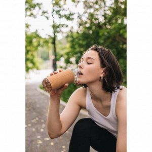 Бутылка для воды Magistro Cork, с элементами пробки, 610 мл, 7.5x7.5x22 см, пластик