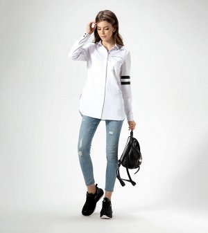 Блузка Хлопок/cotton 76%; полиэстер/polyester 22%; эластан /elastane2%. Рост: 164 см. Стильная блузка из хлопка, прямого силуэта, с центральной потайной планкой, рубашечный воротник, в боковых швах ра