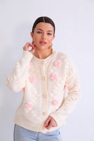 Кардиган молочный с вязаными розами