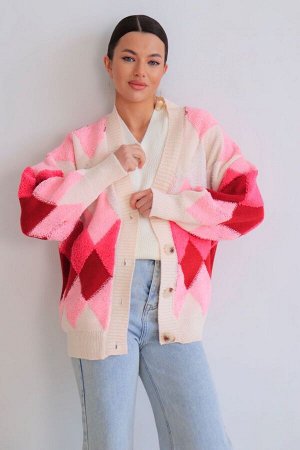 Кардиган с ромбами розовый