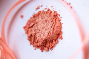 Лакомка Powder based eyeshadow Sigil inspired Tammy Tanuka, shade «Gourmand», location The Moon Plateau

 Information:

 Colour: salmon-coloured satin with microshimmer. Use complexity: medium. We rec