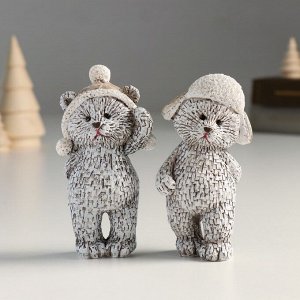 Фигурка полистоун «Мишка в шапке-ушанке, стоит», 4.5x4x10.5 см, серый, МИКС