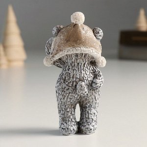 Фигурка полистоун «Мишка в шапке-ушанке, стоит», 4.5x4x10.5 см, серый, МИКС