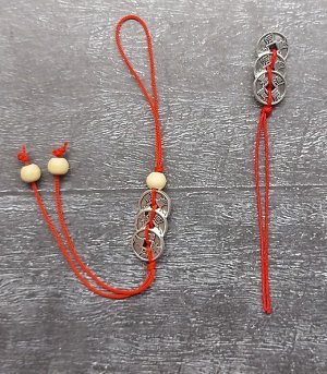 Комплект монет для установки денежного желания.