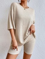 КОСТЮМ С ШОРТАМИ ЖЕНСКИЙ