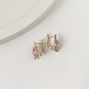 Серьги Вставка: Цирконы
Материал изделия: ювелирный сплав
Размер: - 1.5 см
Вид(модель) сережек: Английский замочек

Красивые серьги  с благородными цирконами изготовлены из специального гипоаллерген