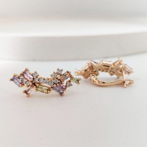 Серьги Вставка: Цирконы
Материал изделия: ювелирный сплав
Размер: - 2.5 см
Вид(модель) сережек: Английский замочек

Красивые серьги  с благородными цирконами изготовлены из специального гипоаллерген