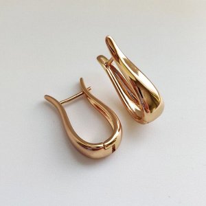 Серьги Вставка: Без вставок
Материал изделия: ювелирный сплав
Размер: - 2.7 см
Вид(модель) сережек: Английский замочек

Красивые серьги  с благородными цирконами изготовлены из специального гипоалле