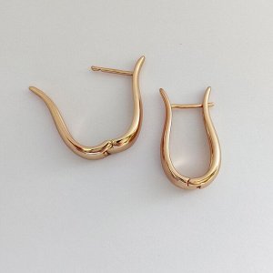 Серьги Вставка: Без вставок
Материал изделия: ювелирный сплав
Размер: - 2.7 см
Вид(модель) сережек: Английский замочек

Красивые серьги  с благородными цирконами изготовлены из специального гипоалле