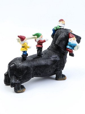 Садовая фигура "Такса с гномами" 20х9х15см