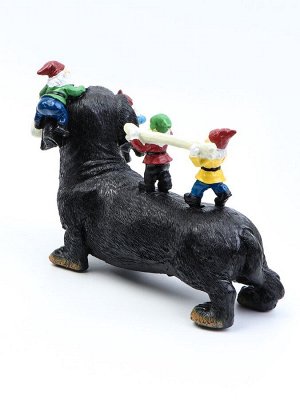 Садовая фигура "Такса с гномами" 20х9х15см