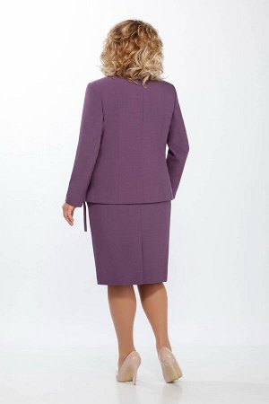 Комплект Комплект LaKona 1045 королевский пурпур 
Рост: 164 см.

Комплект трех-предметный: жакет, юбка, джемпер. Жакет полностью на подкладке, с карманами, застежка на 1 потайную пуговицу и декоратив