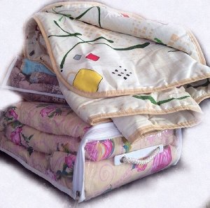 Одеяло Легкое стеганое одеяло-покрывало. Ширина 140см, длина 205см. Наполнитель - ватиновое полотно 100% хлопок, верх - бязь 100% хлопок, окантовано лентой в тон основного цвета. Упаковано в сумку ПВХ