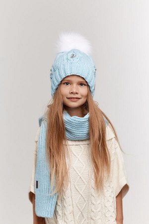 Детская шапка с отворотом, флисовой подкладкой и помпоном из искусственного меха