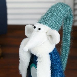 Кукла интерьерная "Белый мышонок в синем свитере с сердечком" 63х12х13 см