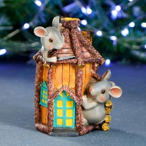 Копилка "Мышки в деревянном домике" 12х12х16см